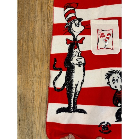 Dr. Seuss The Cat in the Hat Movie Throw Blanket Red White Fleece Official - Picture 3 of 7